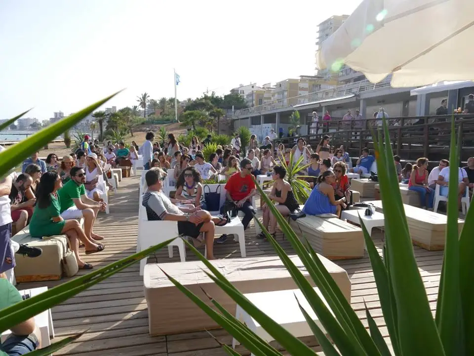 Beachemprende Vendete vende tu 1